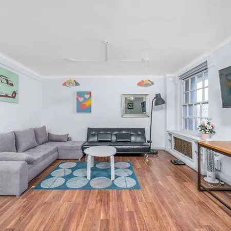2 Bed Flat In London Apartamento